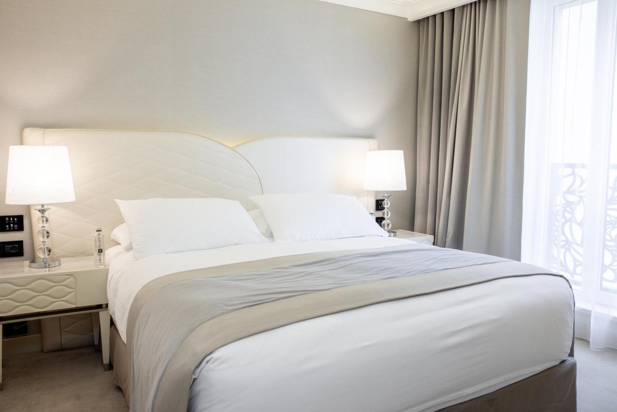 Tresor Le Palais Timisoara, Curio Collection By Hilton Hotel Exterior foto