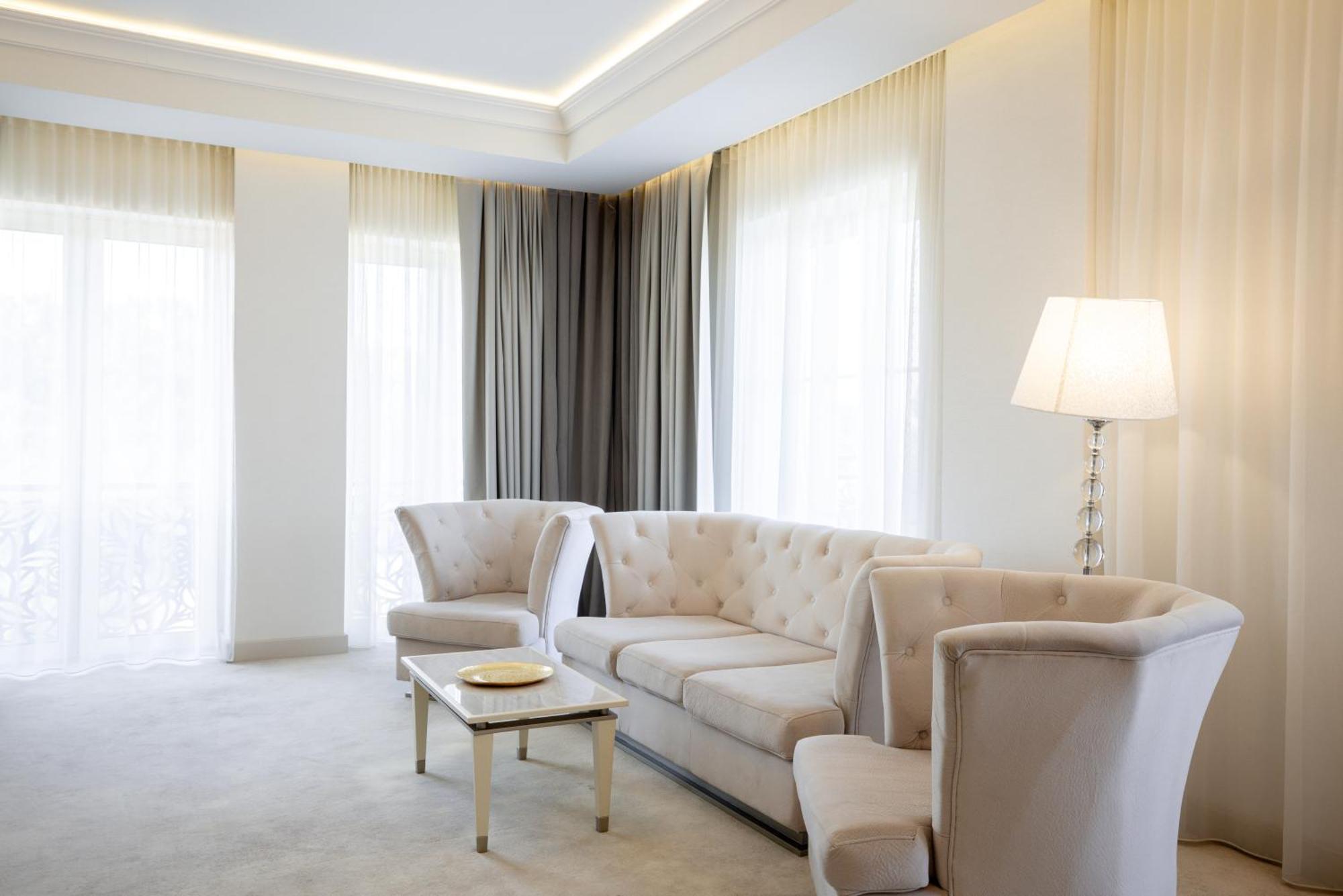 Tresor Le Palais Timisoara, Curio Collection By Hilton Hotel Exterior foto