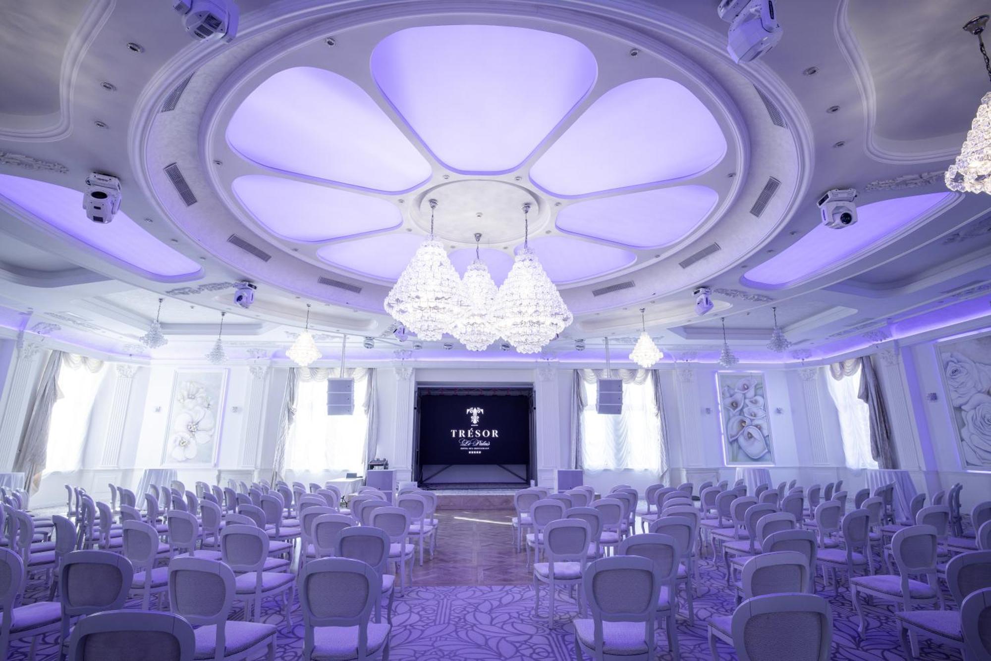 Tresor Le Palais Timisoara, Curio Collection By Hilton Hotel Exterior foto