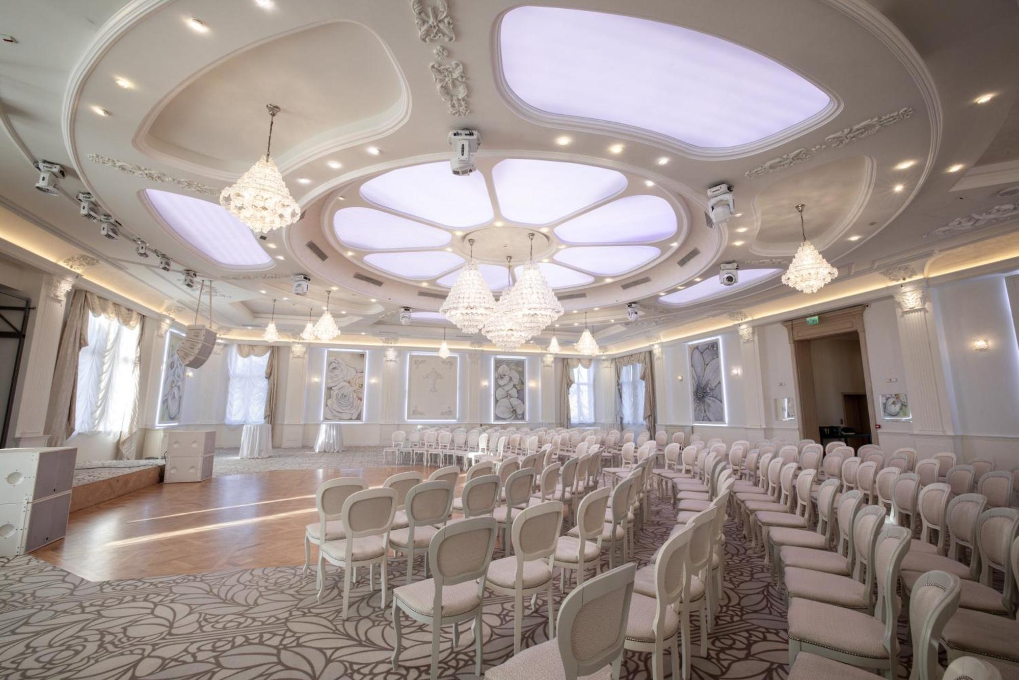 Tresor Le Palais Timisoara, Curio Collection By Hilton Hotel Exterior foto