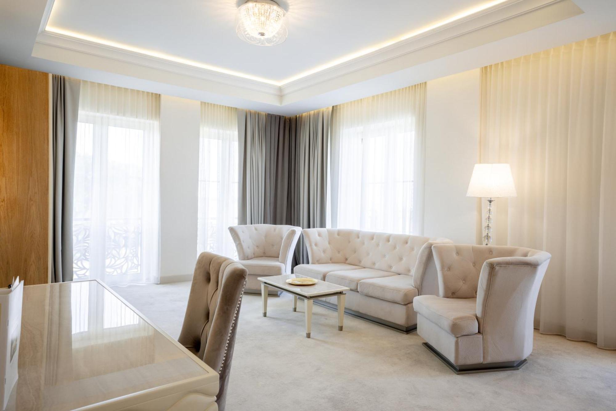 Tresor Le Palais Timisoara, Curio Collection By Hilton Hotel Exterior foto