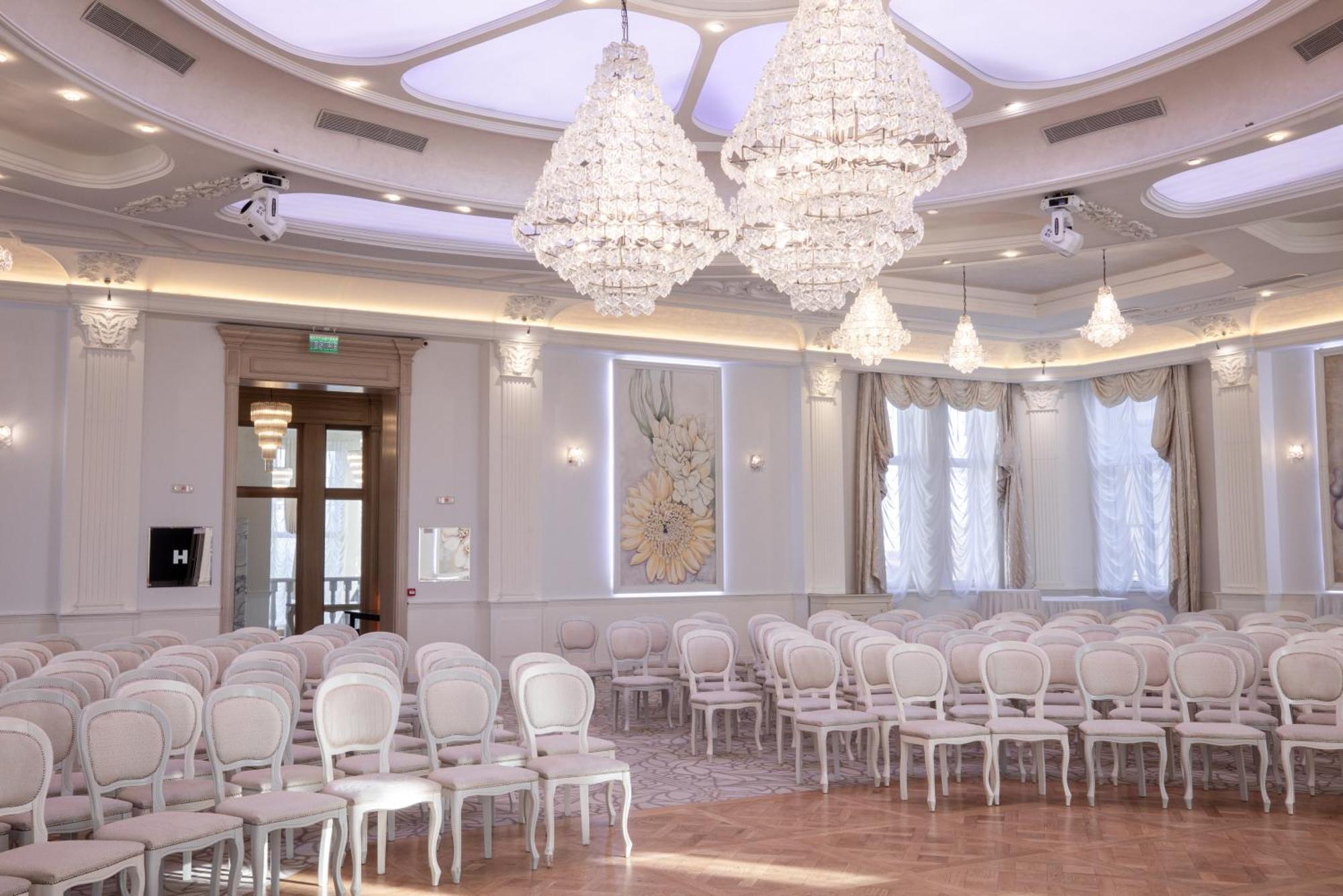 Tresor Le Palais Timisoara, Curio Collection By Hilton Hotel Exterior foto