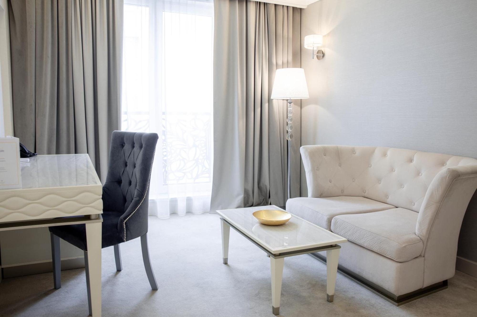 Tresor Le Palais Timisoara, Curio Collection By Hilton Hotel Exterior foto