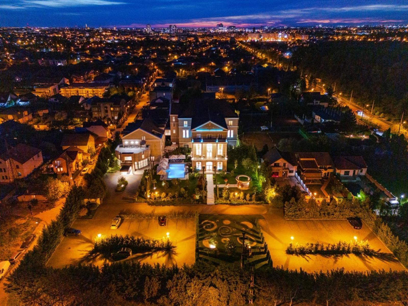 Tresor Le Palais Timisoara, Curio Collection By Hilton Hotel Exterior foto