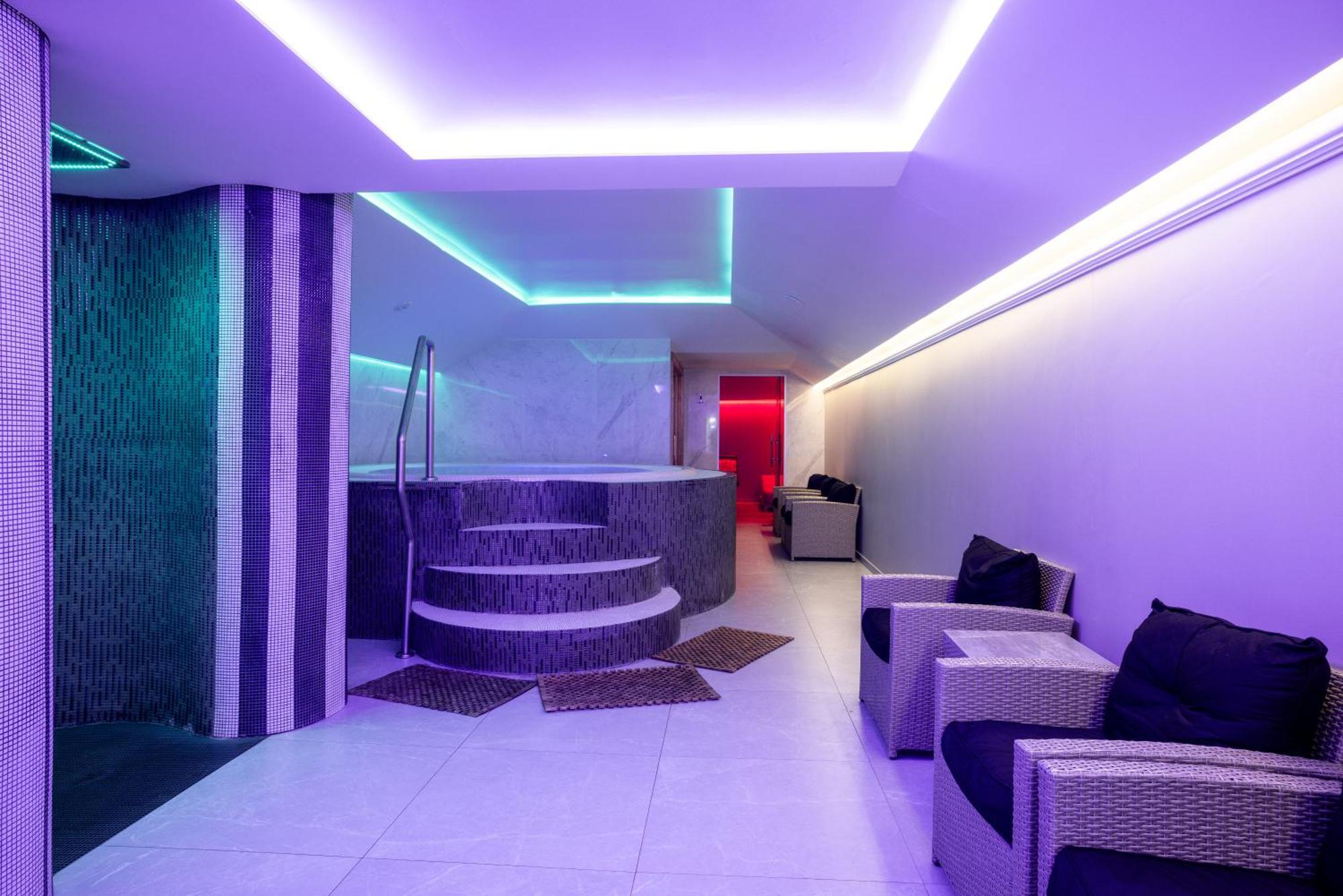 Tresor Le Palais Timisoara, Curio Collection By Hilton Hotel Exterior foto