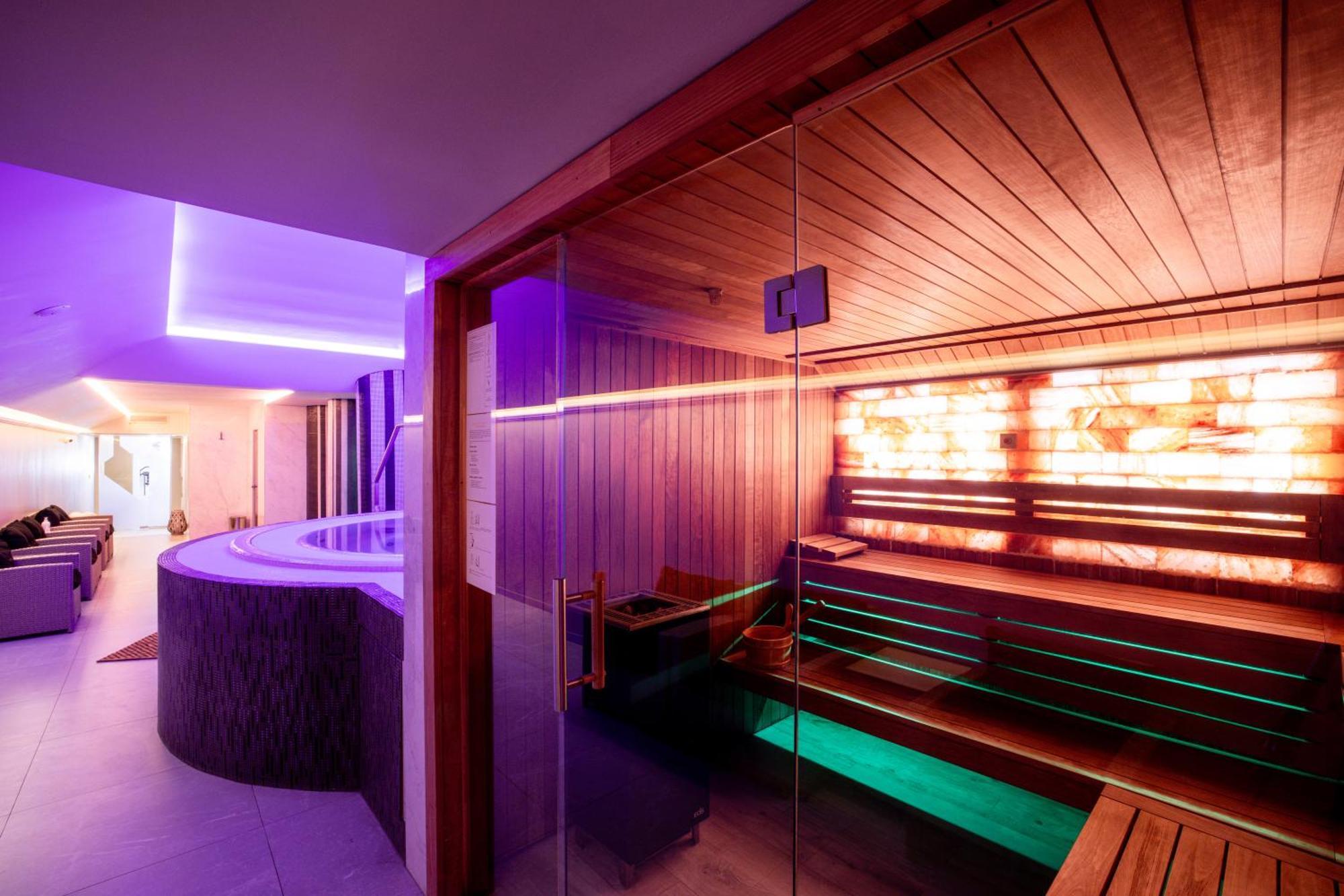 Tresor Le Palais Timisoara, Curio Collection By Hilton Hotel Exterior foto