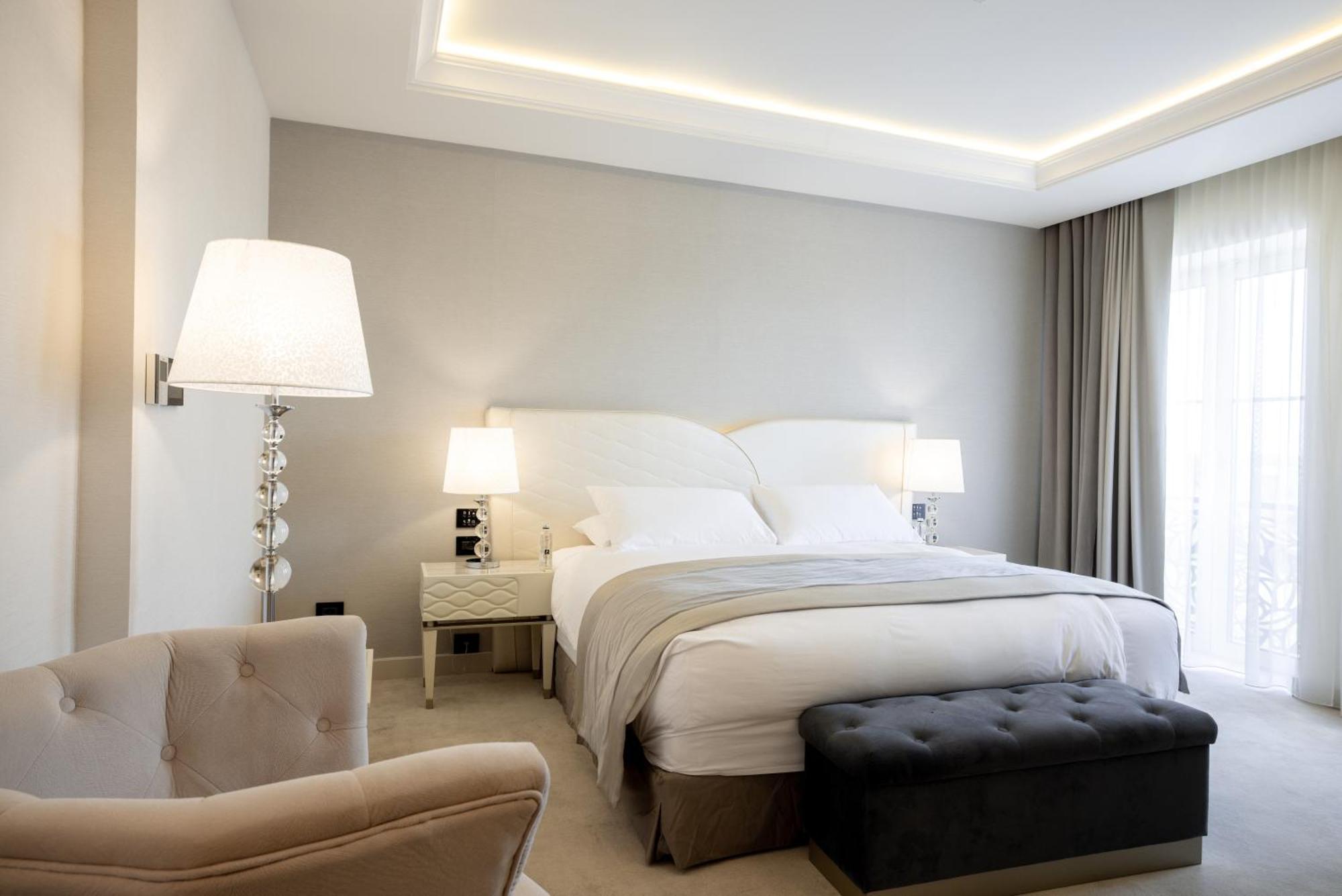 Tresor Le Palais Timisoara, Curio Collection By Hilton Hotel Exterior foto