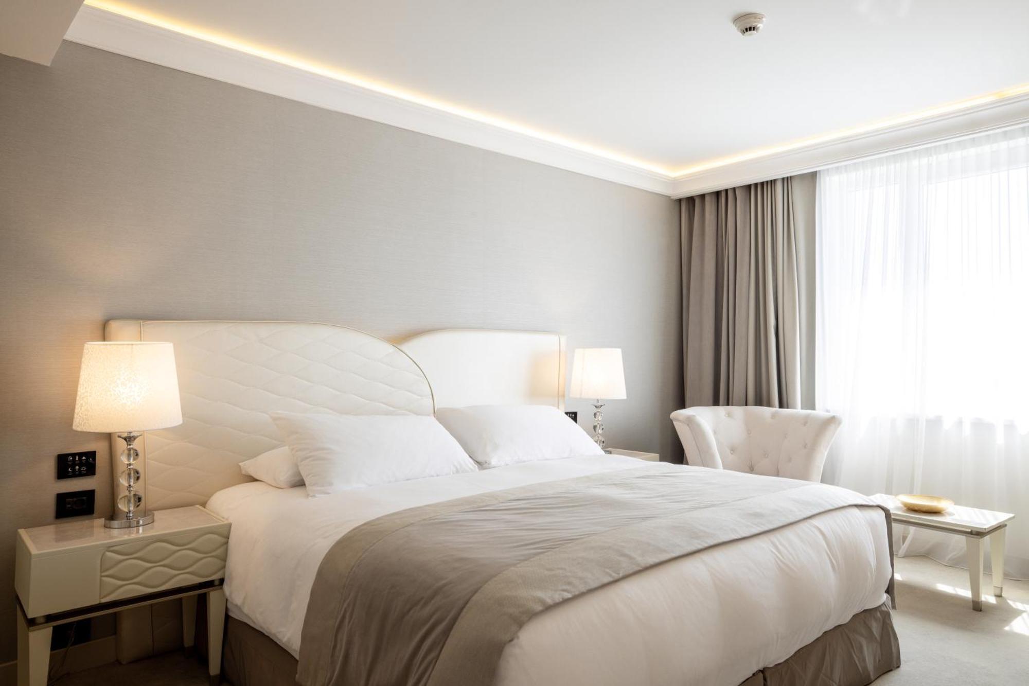 Tresor Le Palais Timisoara, Curio Collection By Hilton Hotel Exterior foto