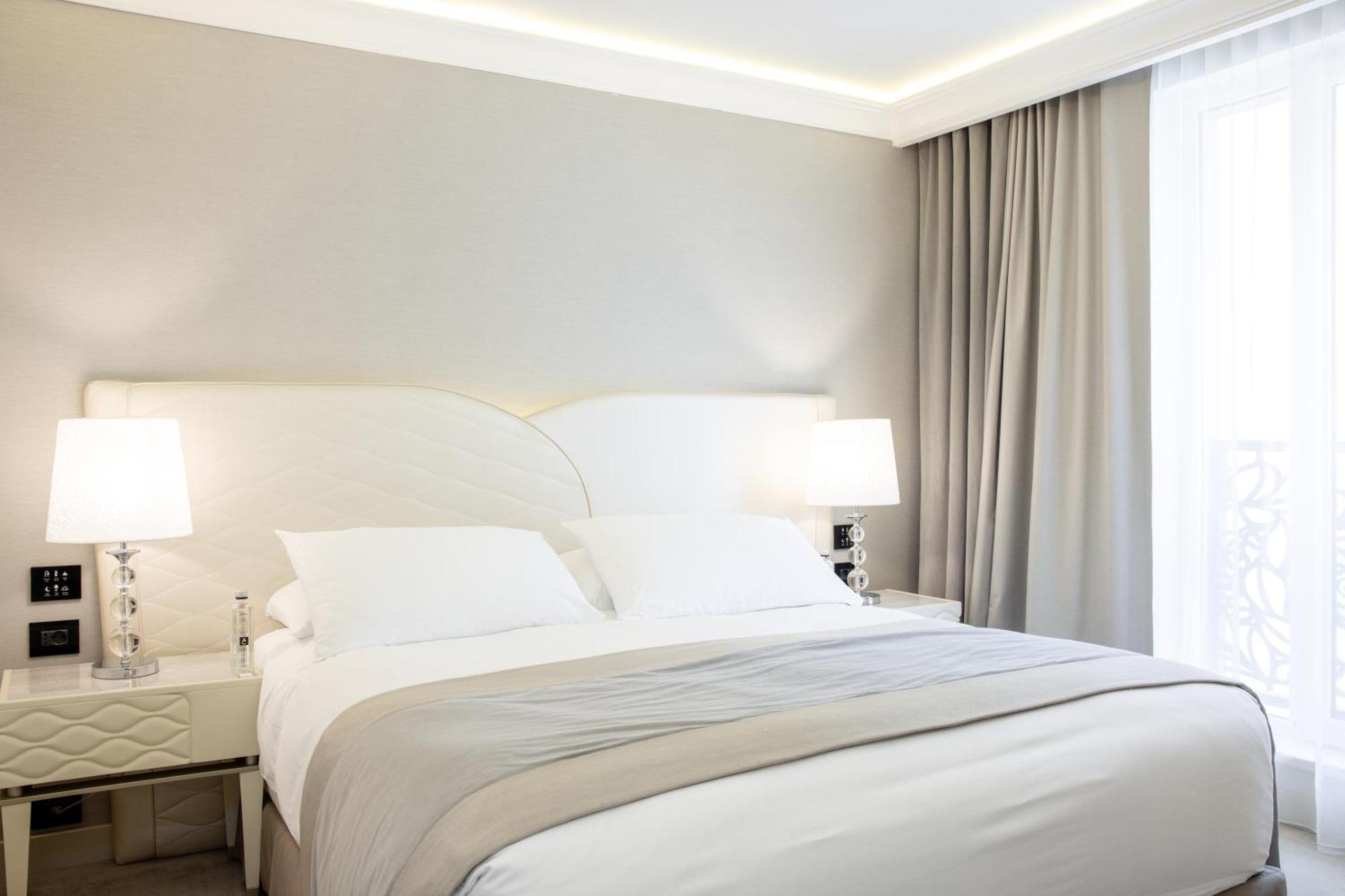 Tresor Le Palais Timisoara, Curio Collection By Hilton Hotel Exterior foto